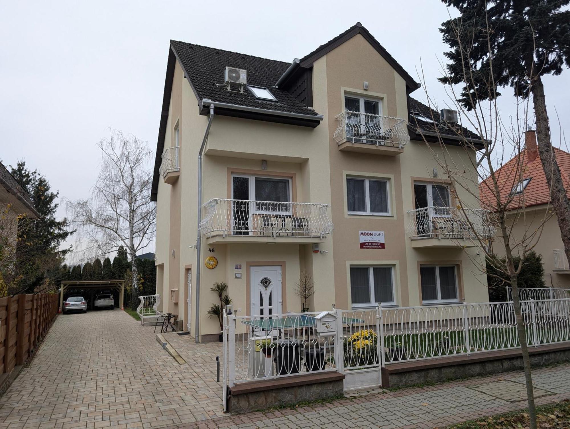 Moon Light Apartment Heviz Exterior photo