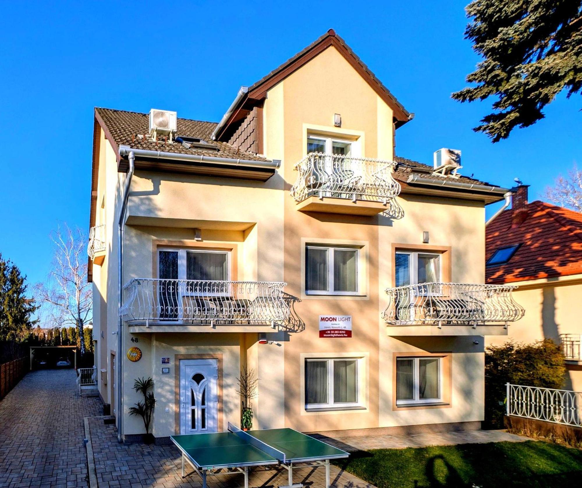 Moon Light Apartment Heviz Exterior photo